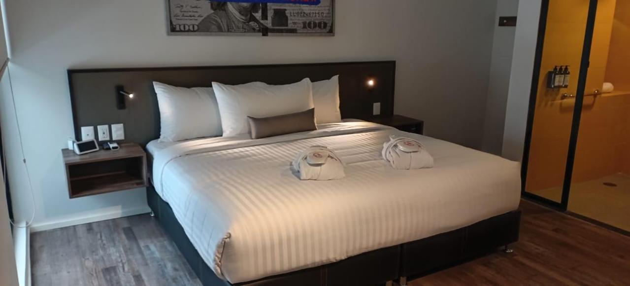 Alt Urbana Hotel León Kültér fotó